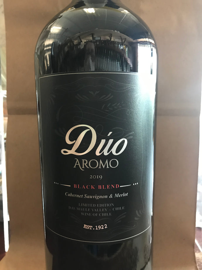 Dúo Aromo Limited Edition  “Black Blend” Red Blend 1.5L
